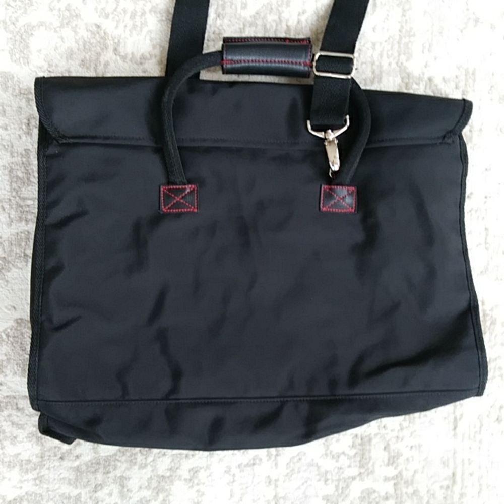 Victoria's Secret Expandable Weekender Overnight Getaway Bag FLAW - Picture 8 of 16